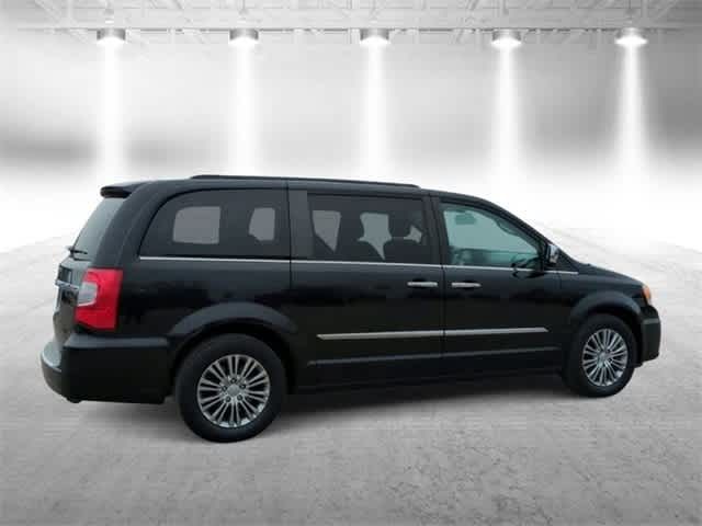 2014 Chrysler Town & Country Touring-L