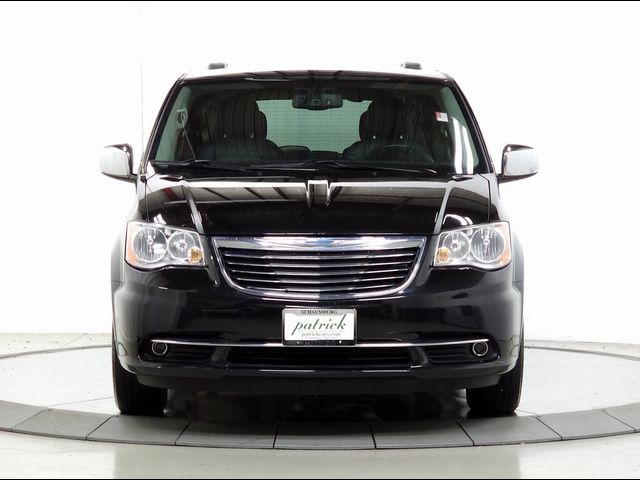 2014 Chrysler Town & Country Touring-L