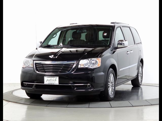 2014 Chrysler Town & Country Touring-L