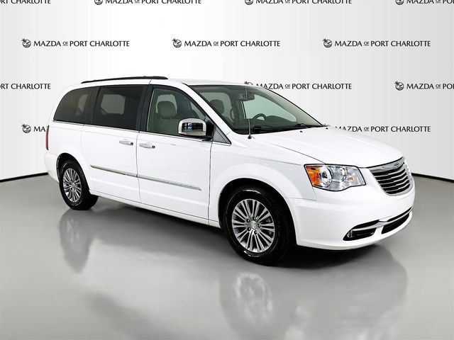 2014 Chrysler Town & Country Touring-L