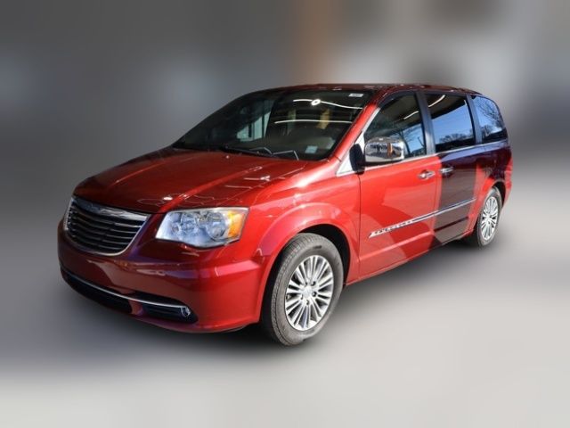 2014 Chrysler Town & Country Touring-L