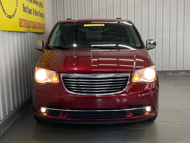 2014 Chrysler Town & Country Touring-L