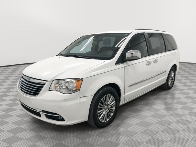 2014 Chrysler Town & Country Touring-L