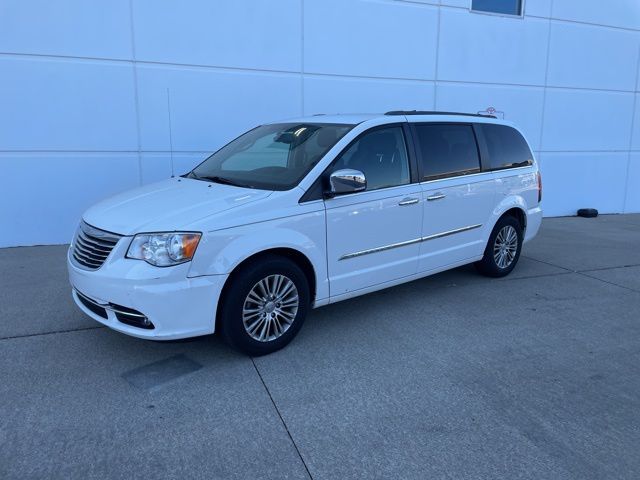 2014 Chrysler Town & Country Touring-L