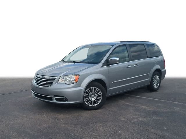 2014 Chrysler Town & Country Touring-L