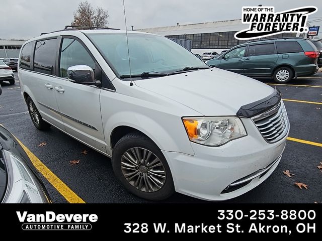 2014 Chrysler Town & Country Touring-L