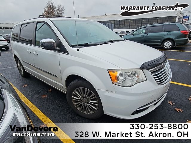 2014 Chrysler Town & Country Touring-L