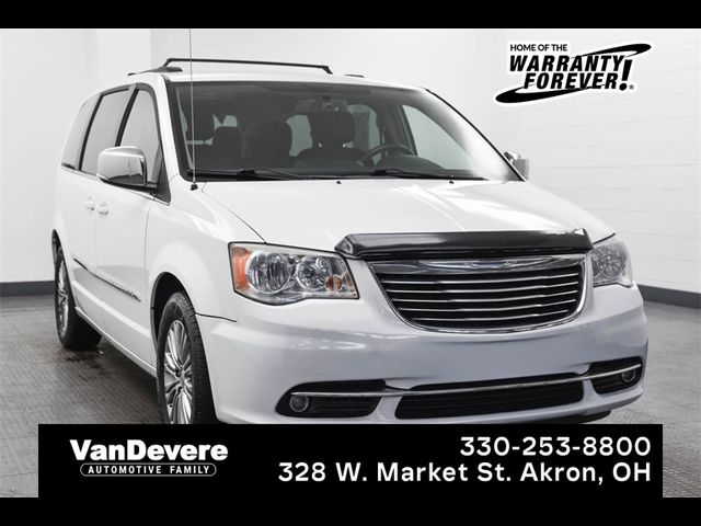 2014 Chrysler Town & Country Touring-L