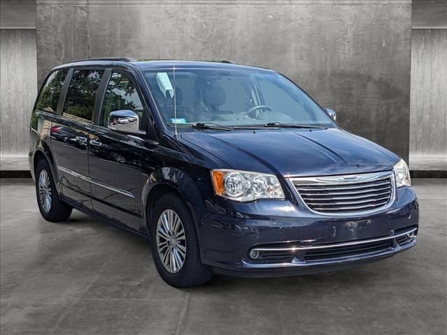 2014 Chrysler Town & Country Touring-L