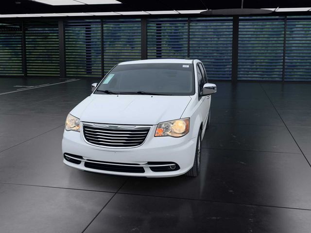 2014 Chrysler Town & Country Touring-L