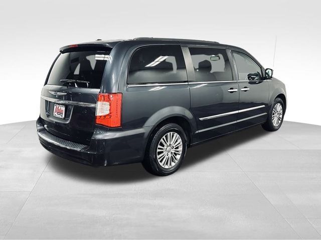 2014 Chrysler Town & Country Touring-L