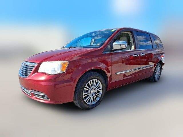 2014 Chrysler Town & Country Touring-L