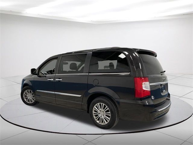 2014 Chrysler Town & Country Touring-L