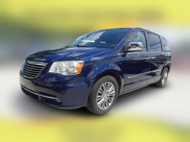 2014 Chrysler Town & Country Touring-L