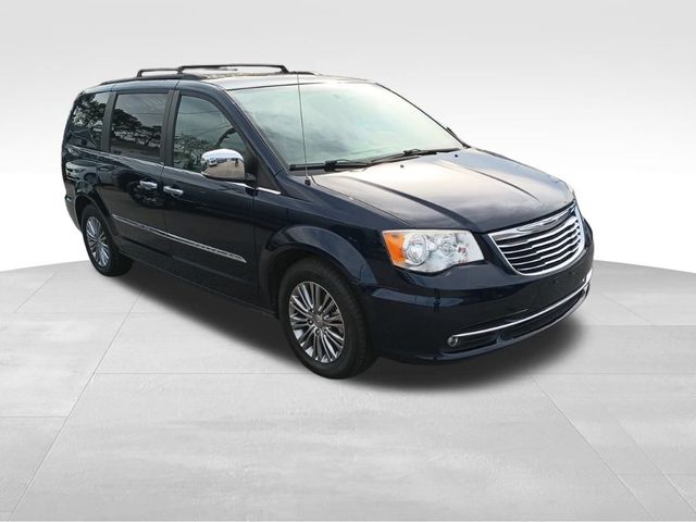 2014 Chrysler Town & Country Touring-L
