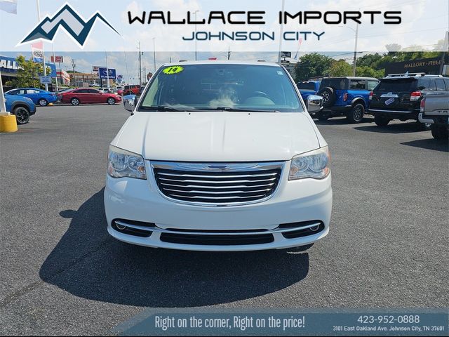 2014 Chrysler Town & Country Touring-L