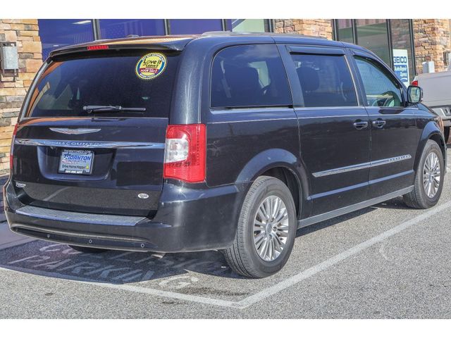 2014 Chrysler Town & Country Touring-L