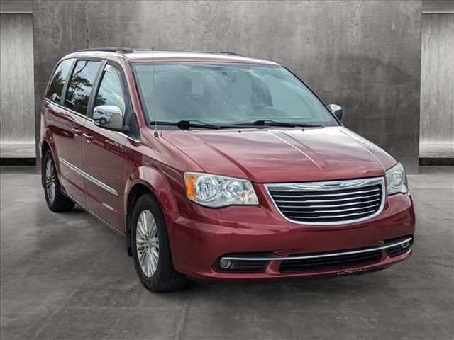 2014 Chrysler Town & Country Touring-L