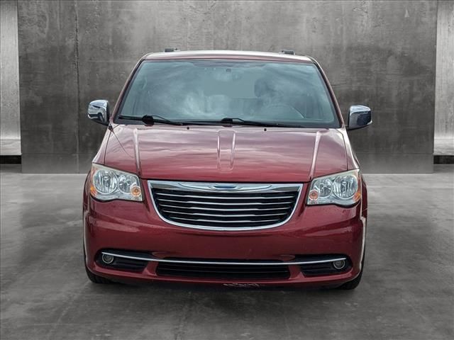 2014 Chrysler Town & Country Touring-L