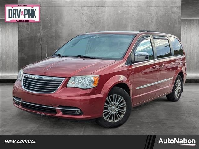 2014 Chrysler Town & Country Touring-L