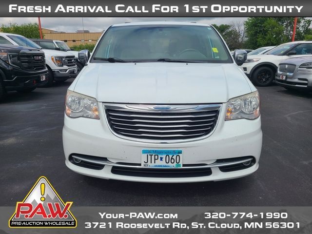 2014 Chrysler Town & Country Touring-L