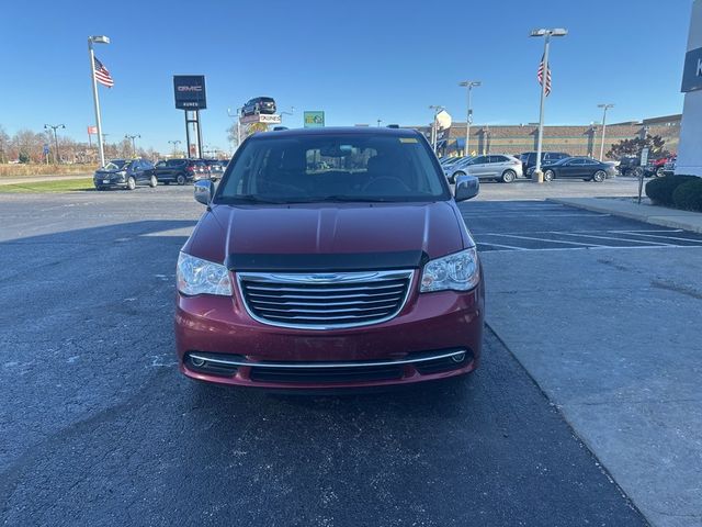 2014 Chrysler Town & Country Touring-L