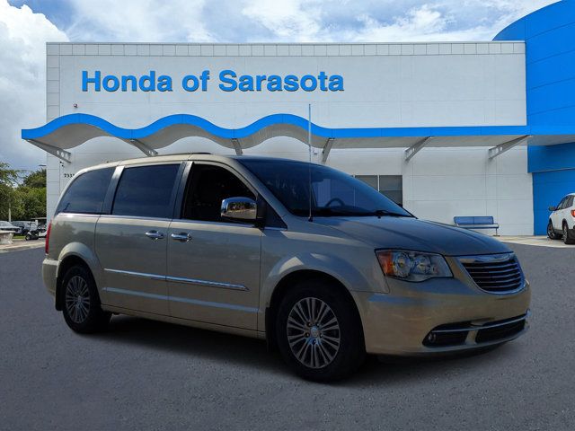 2014 Chrysler Town & Country Touring-L