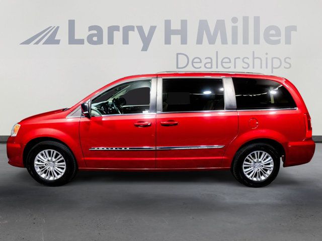 2014 Chrysler Town & Country Touring-L