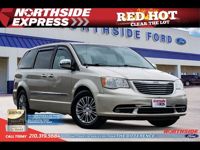 2014 Chrysler Town & Country Touring-L