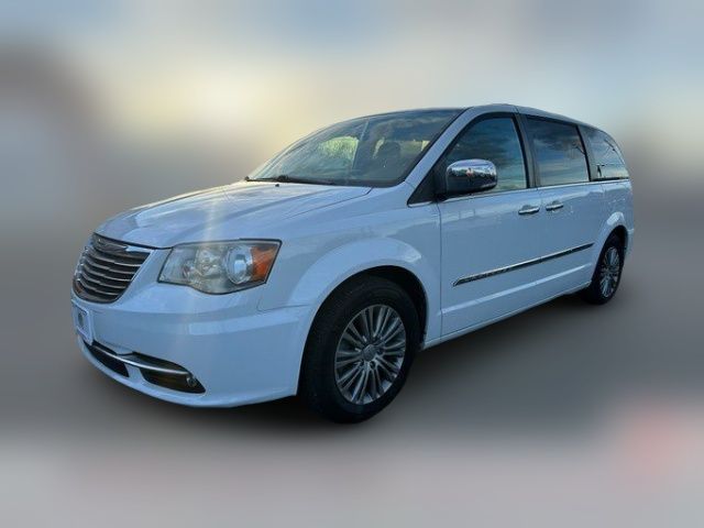 2014 Chrysler Town & Country Touring-L