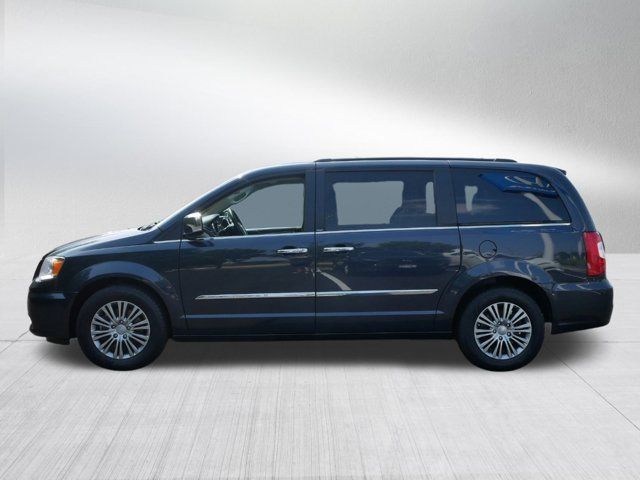 2014 Chrysler Town & Country Touring-L