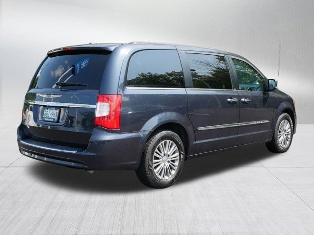 2014 Chrysler Town & Country Touring-L