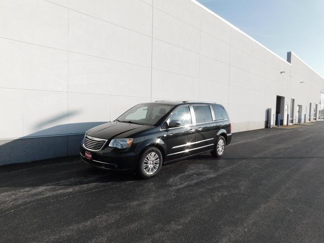 2014 Chrysler Town & Country Touring-L 30th Anniversary