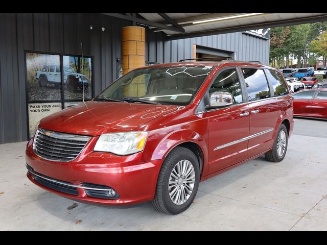 2014 Chrysler Town & Country Touring-L