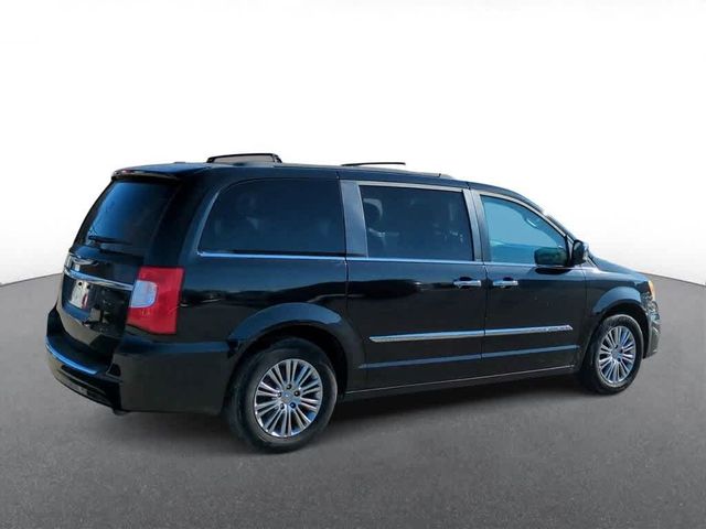2014 Chrysler Town & Country Touring-L
