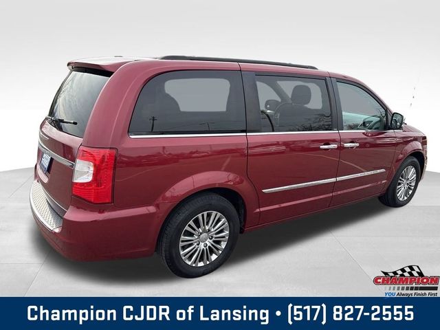 2014 Chrysler Town & Country Touring-L