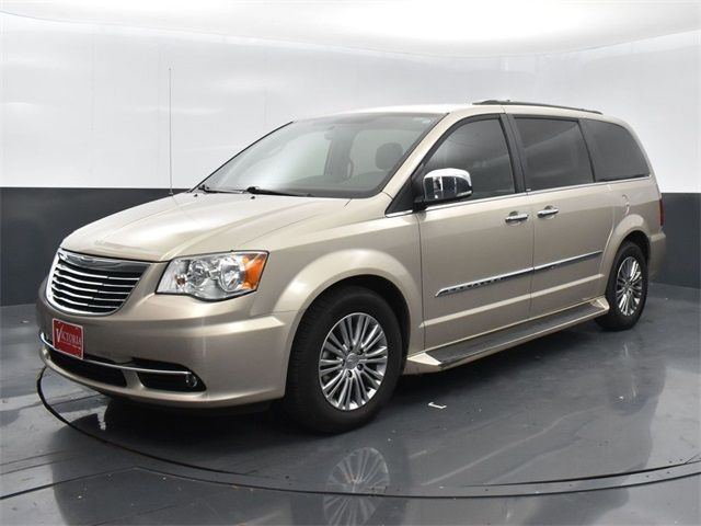 2014 Chrysler Town & Country Touring-L