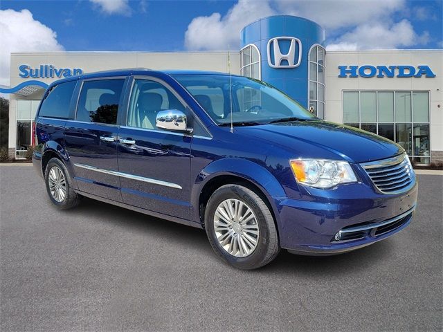 2014 Chrysler Town & Country Touring-L