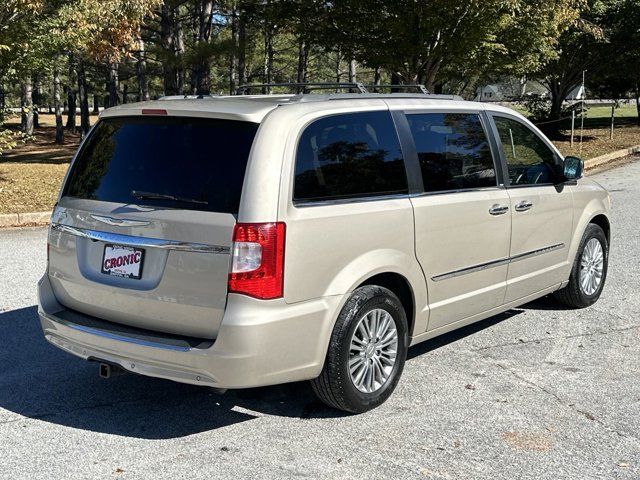 2014 Chrysler Town & Country Touring-L