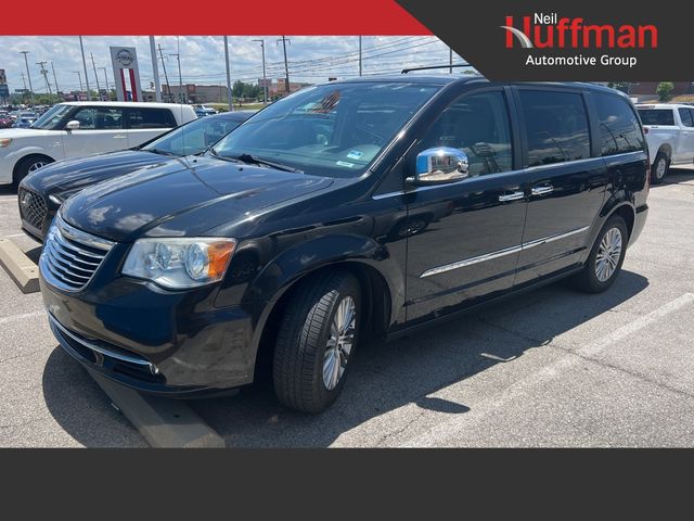 2014 Chrysler Town & Country Touring-L