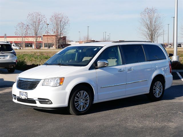 2014 Chrysler Town & Country Touring-L