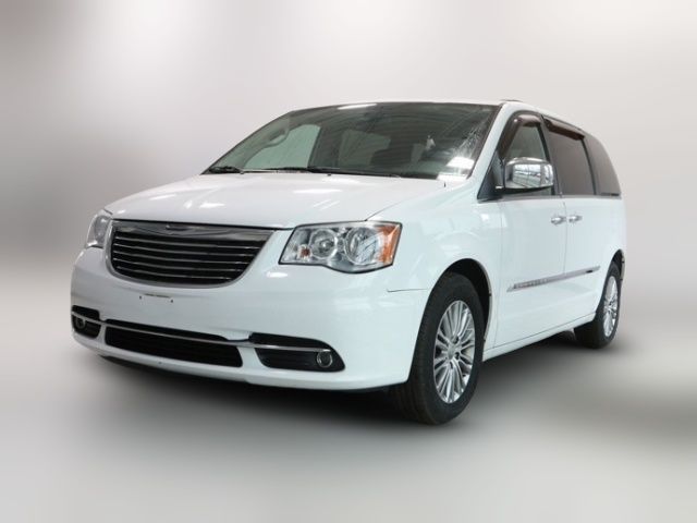 2014 Chrysler Town & Country Touring-L