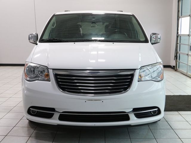 2014 Chrysler Town & Country Touring-L