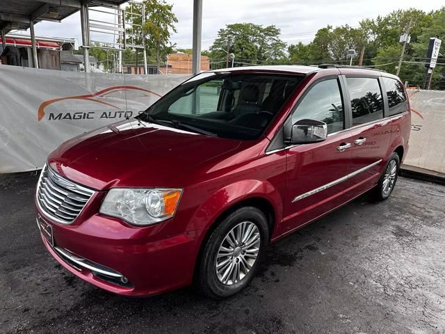 2014 Chrysler Town & Country Touring-L