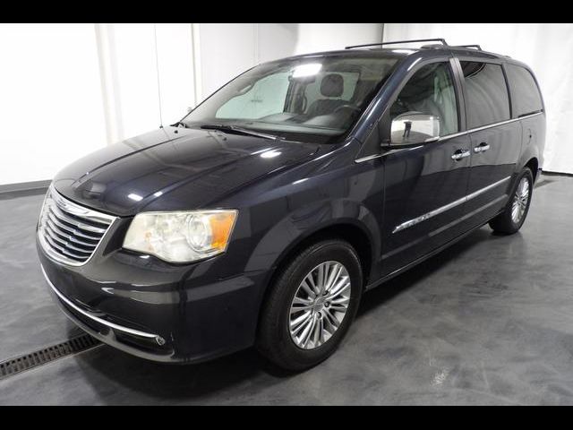 2014 Chrysler Town & Country Touring-L