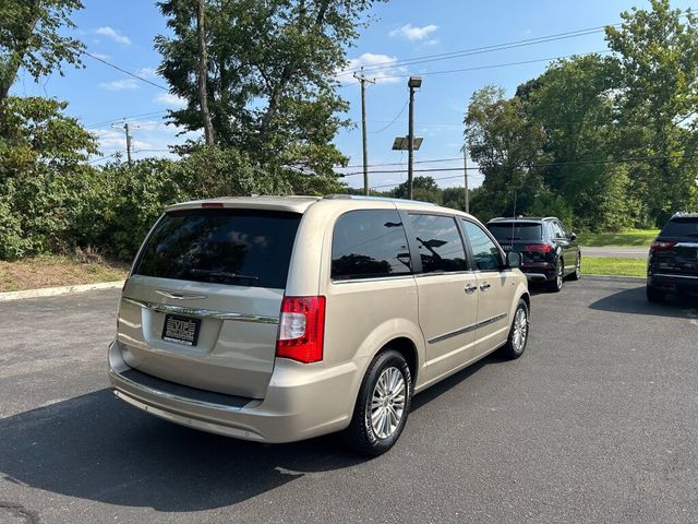 2014 Chrysler Town & Country Touring-L 30th Anniversary