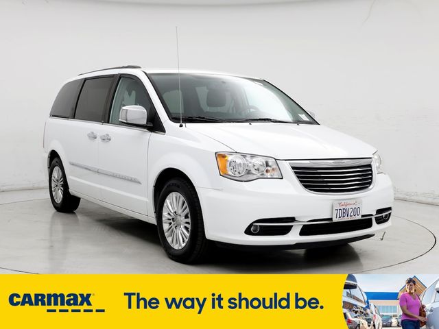 2014 Chrysler Town & Country Touring-L