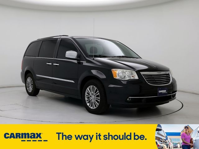 2014 Chrysler Town & Country Touring-L