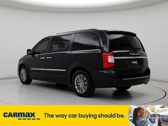 2014 Chrysler Town & Country Touring-L