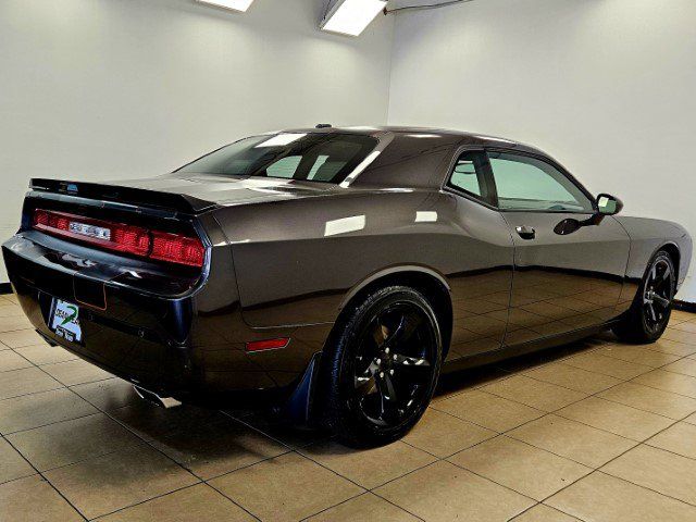 2014 Dodge Challenger R/T Plus